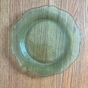 Elegant Green Glass Plate Depression Glass : solo : 👀